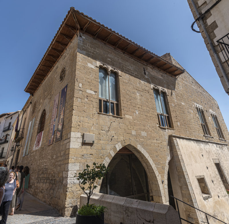 Castelló de la Plana - Morella 018 - Ayuntamiento.jpg